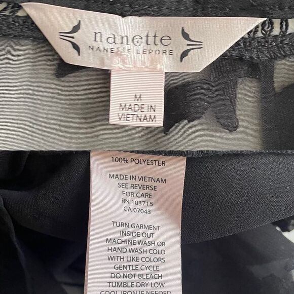 COPY - NANETTE LAPORE V-Neck Cold Shoulder Semi-Sheer Blouse Floral Design Bla… - Picture 8 of 8